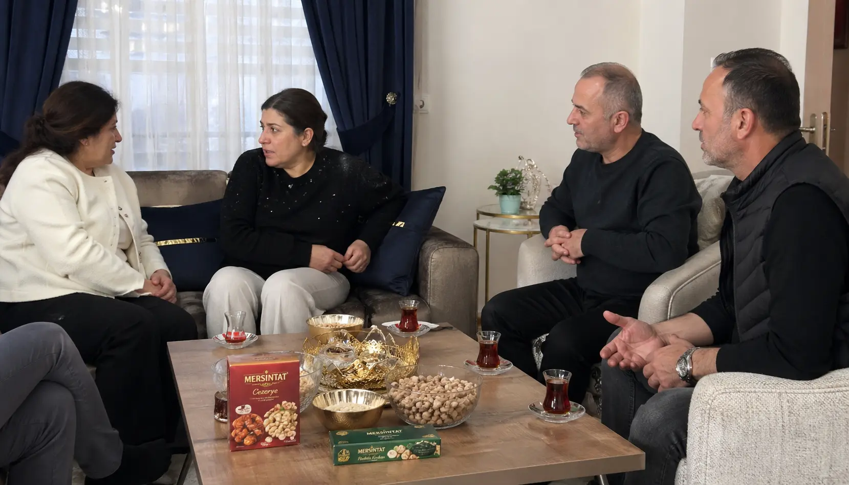 Mersintat paketleri ile günlük misafir kuruyemiş masası